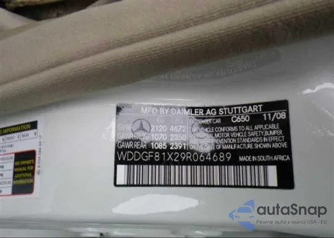 2009 Mercedes-Benz C300 4 Matic z USA, uszkodzony, nr VIN WDDGF81X29R064689